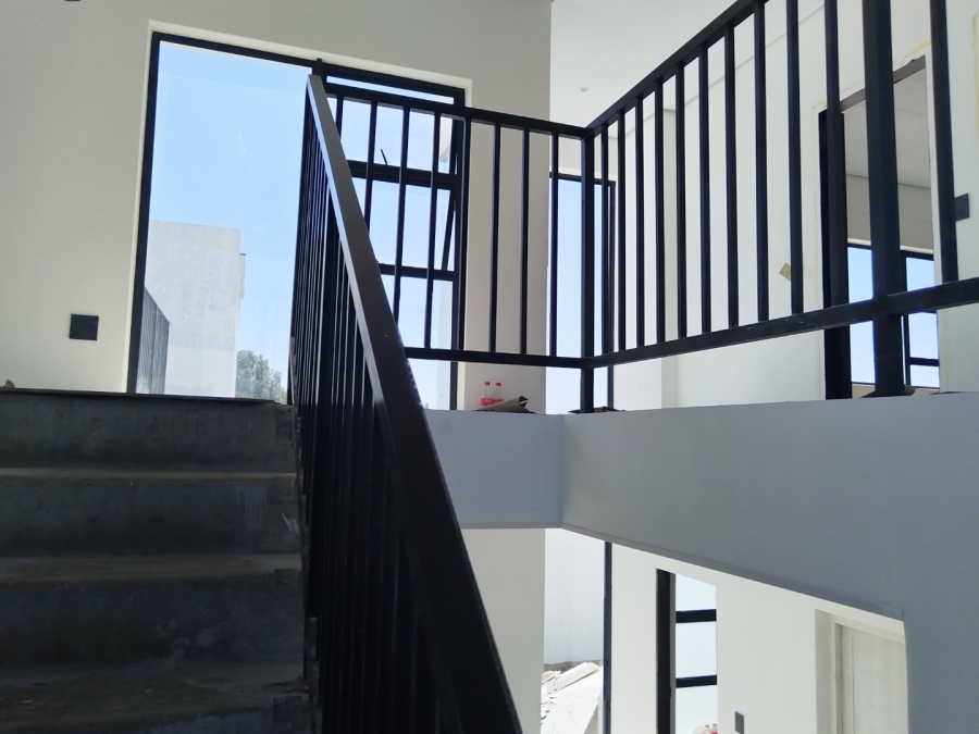 4 Bedroom Property for Sale in Sandown Western Cape